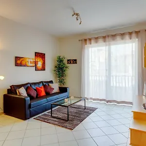 Spacious, Location Sliema